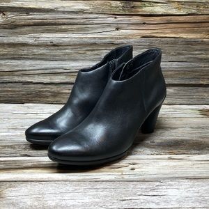 ecco black boots womens
